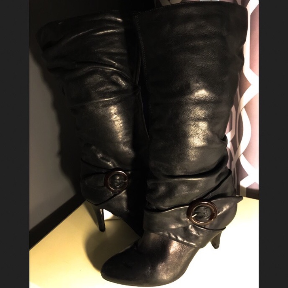DONATED boots with moderate heel